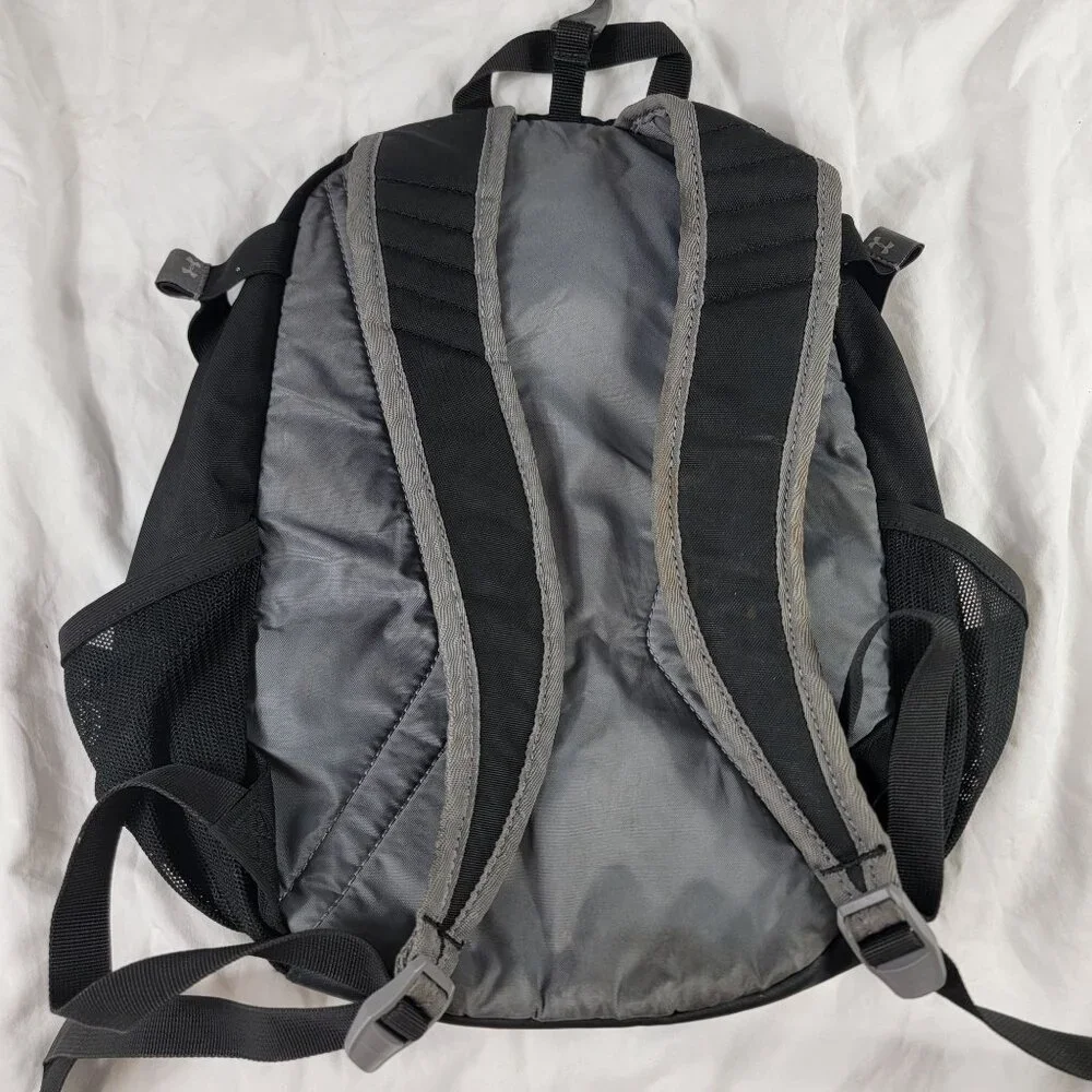 Under Armour Storm Backpack Black School Gym Bag Adjustable Straps Mesh Pockets